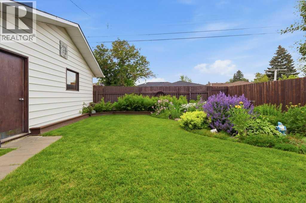 9511 Academy Drive SE - Image 32
