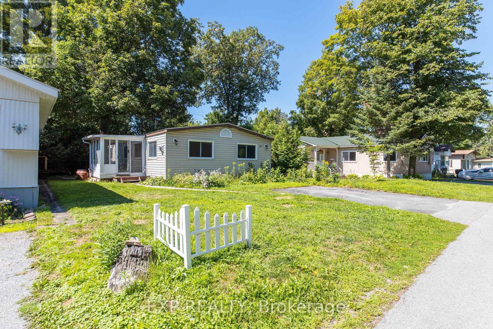 21 MAPLEWOOD AVENUE - 1