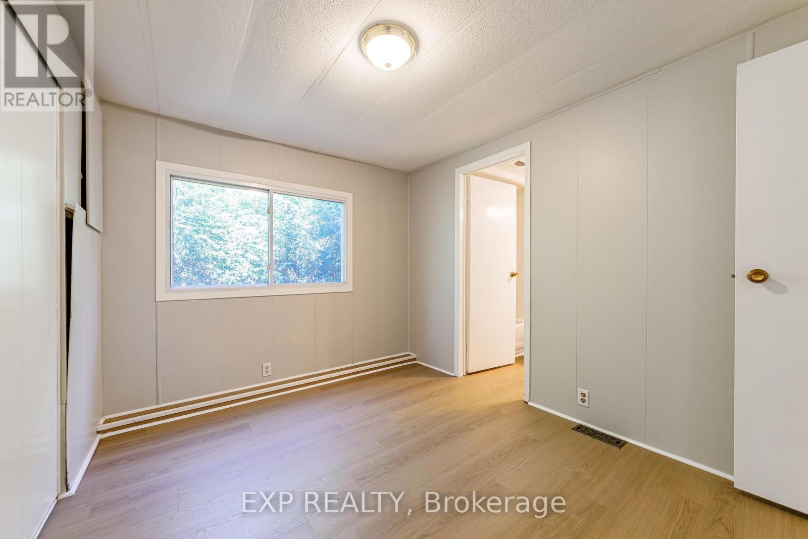 21 MAPLEWOOD AVENUE - 13