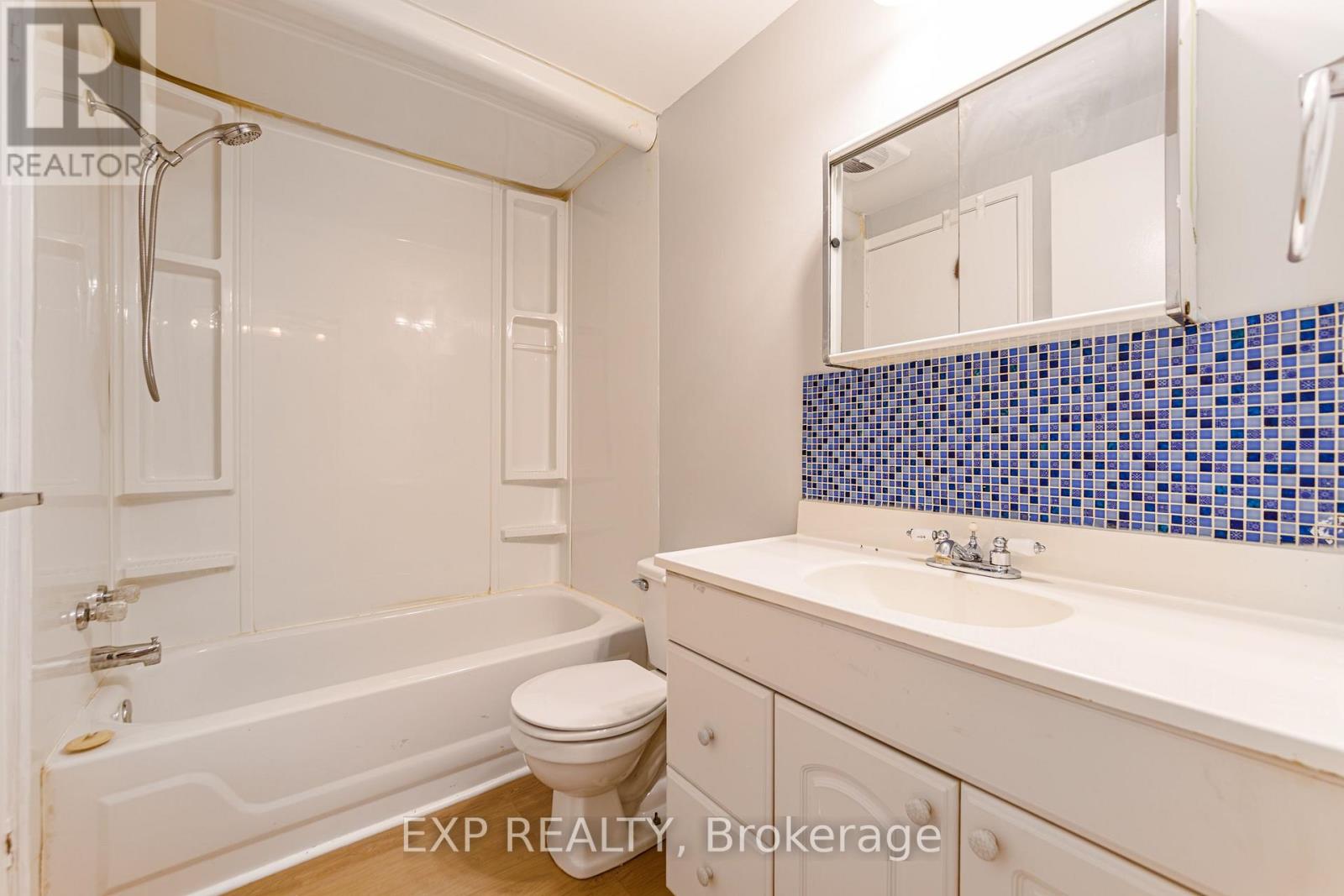 21 MAPLEWOOD AVENUE - 16
