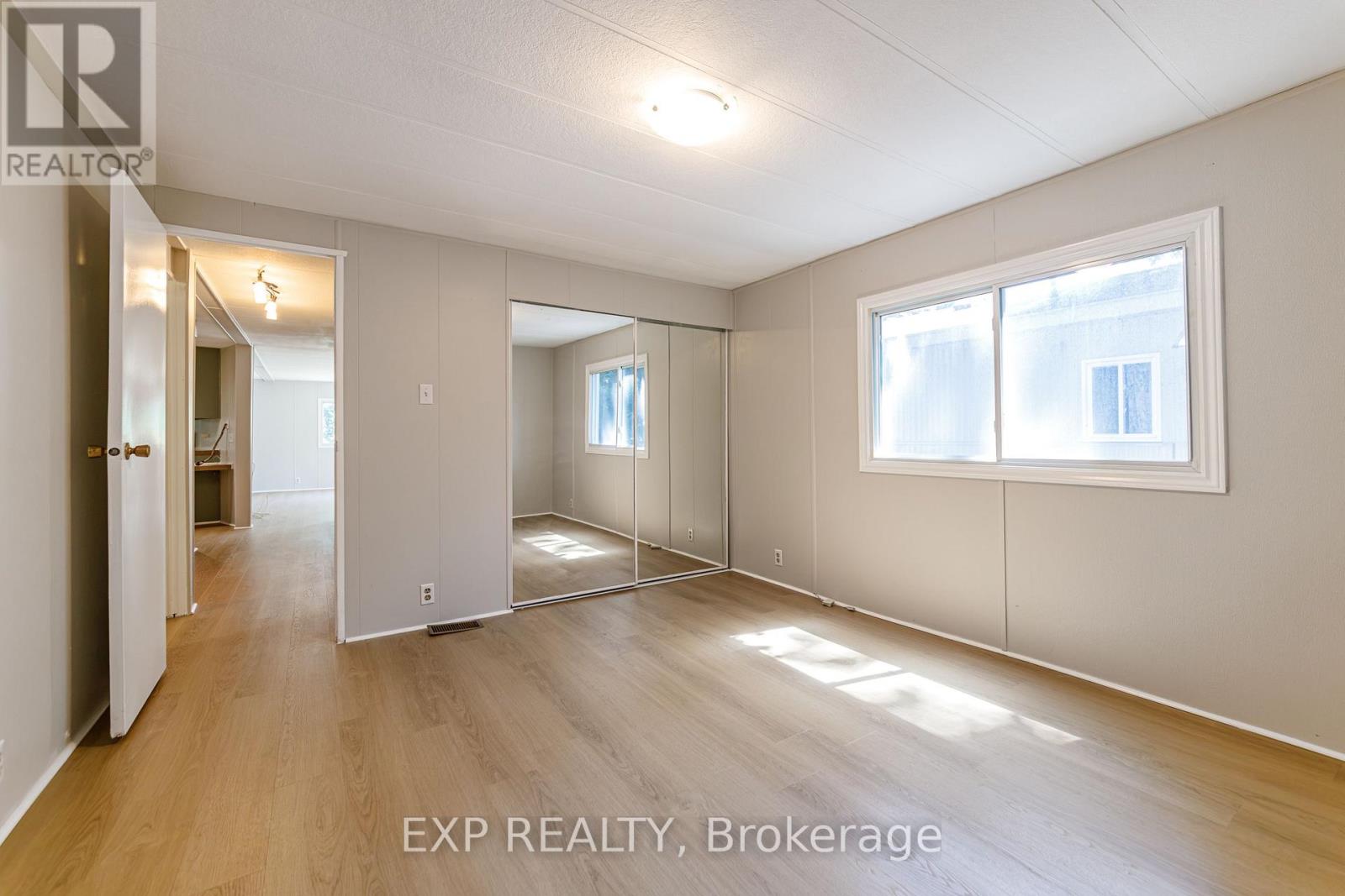21 MAPLEWOOD AVENUE - 18