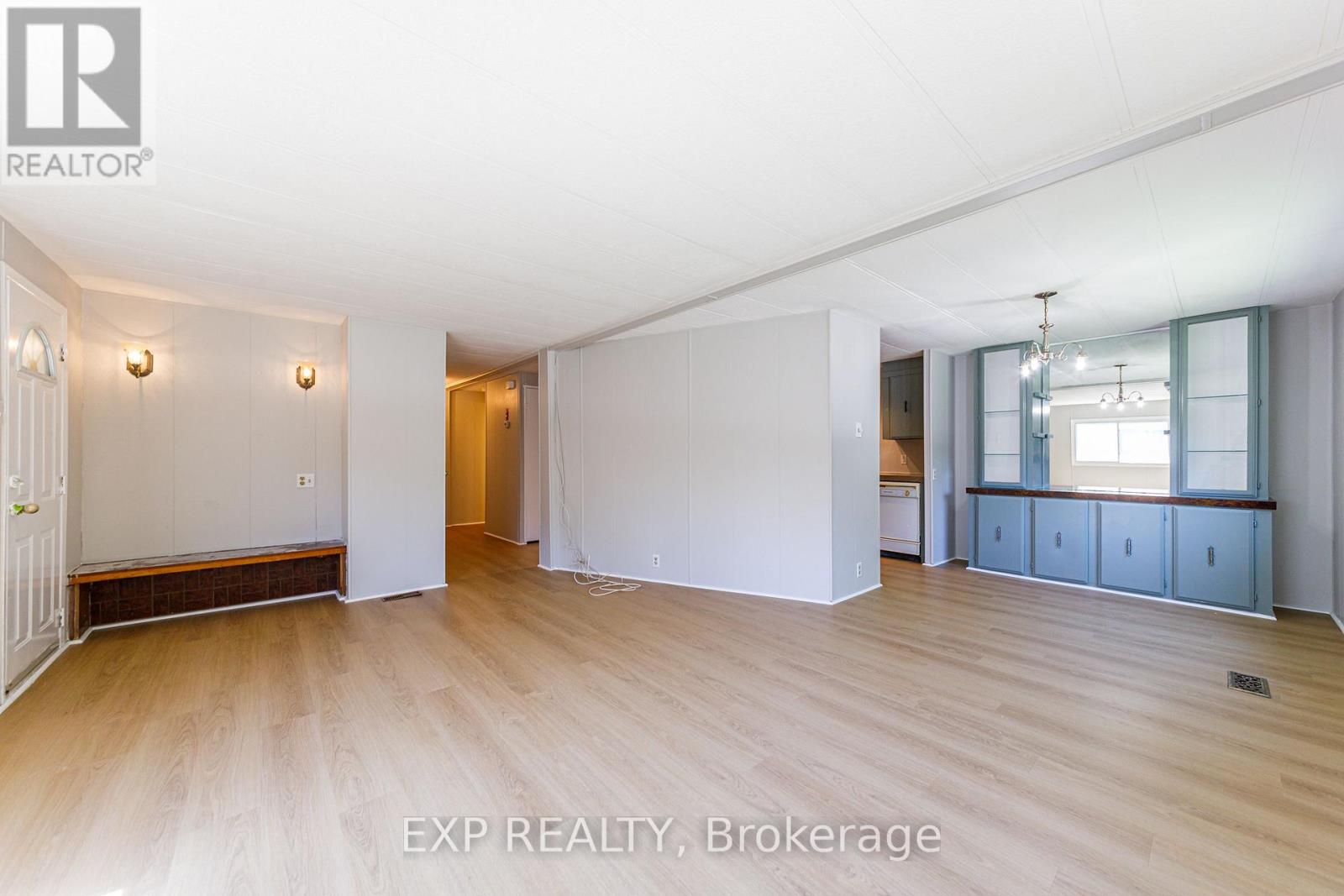 21 MAPLEWOOD AVENUE - 5