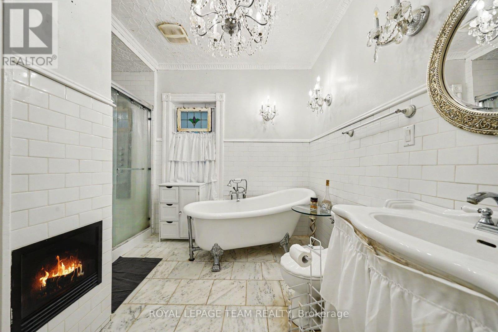 18 MOFFAT STREET - Image 25
