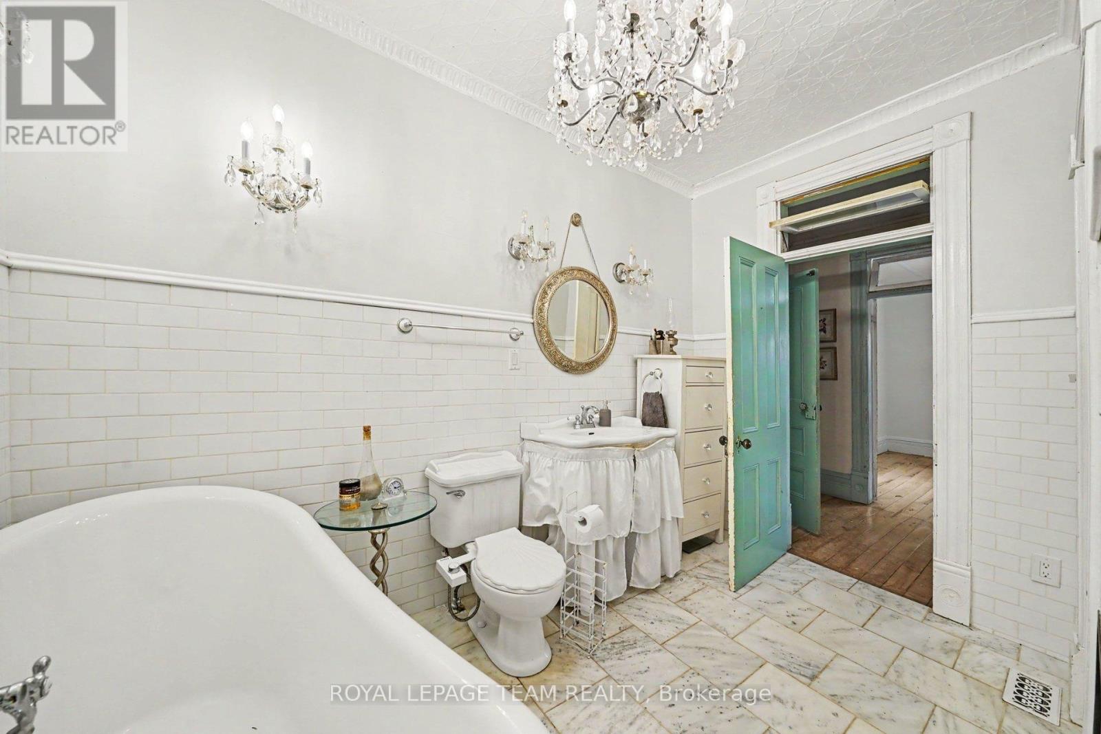 18 MOFFAT STREET - Image 26