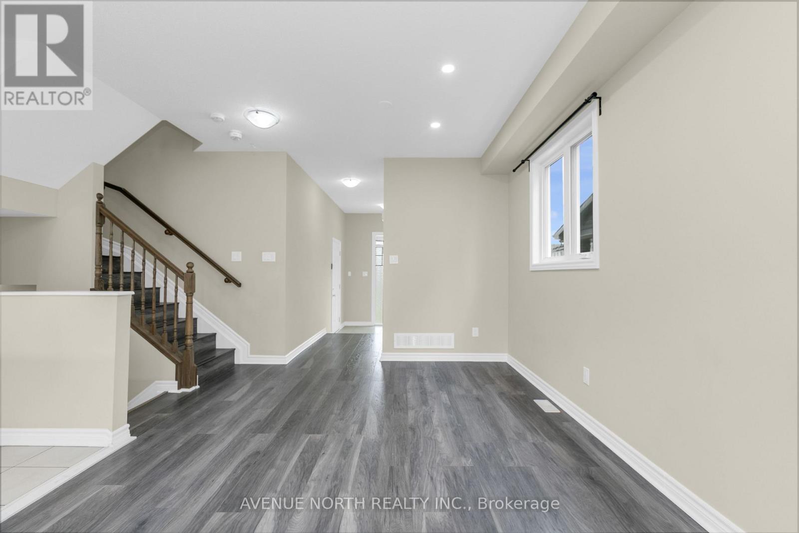 3 Bed, 3 Bath House for Sale in Ottawa – 940 KILBIRNIE DRIVE, Ottawa – MLS# X13651674 - Image 19