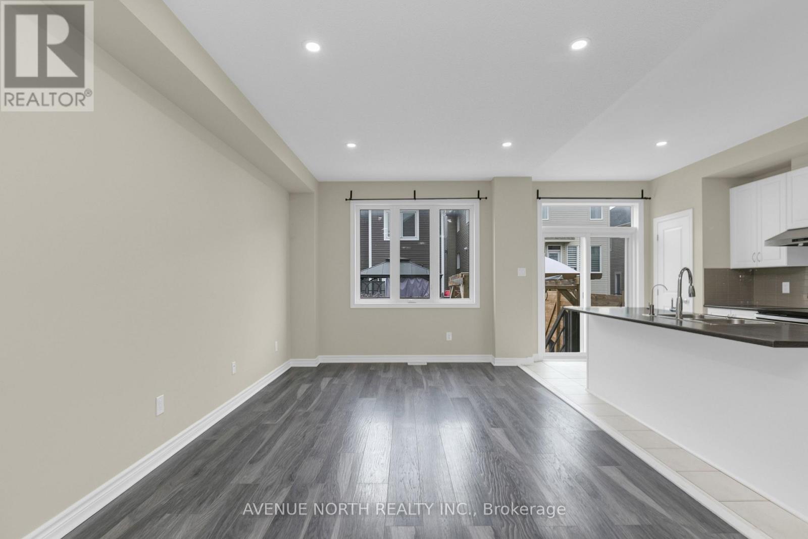 3 Bed, 3 Bath House for Sale in Ottawa – 940 KILBIRNIE DRIVE, Ottawa – MLS# X13651674 - Image 21