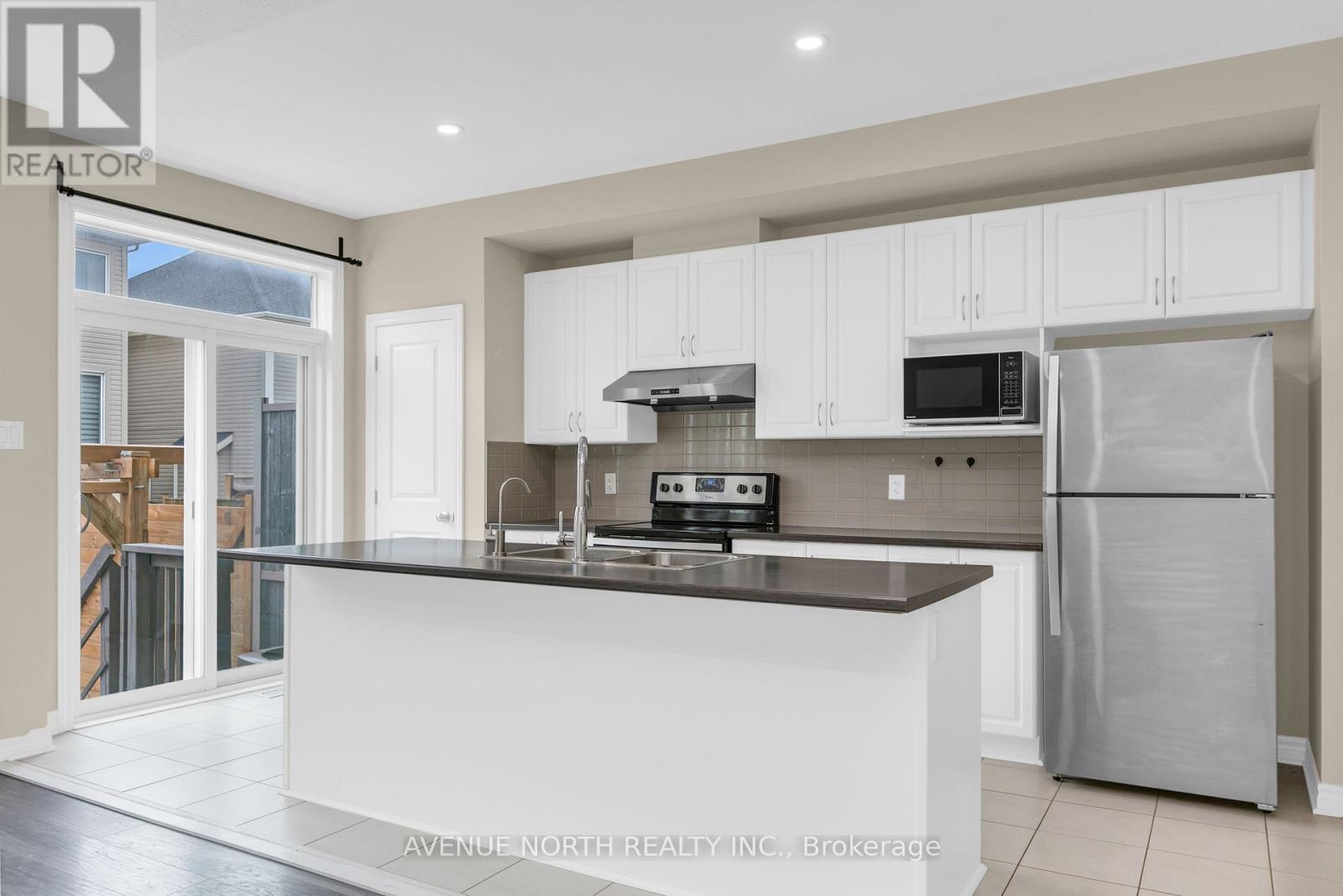 3 Bed, 3 Bath House for Sale in Ottawa – 940 KILBIRNIE DRIVE, Ottawa – MLS# X13651674 - Image 24