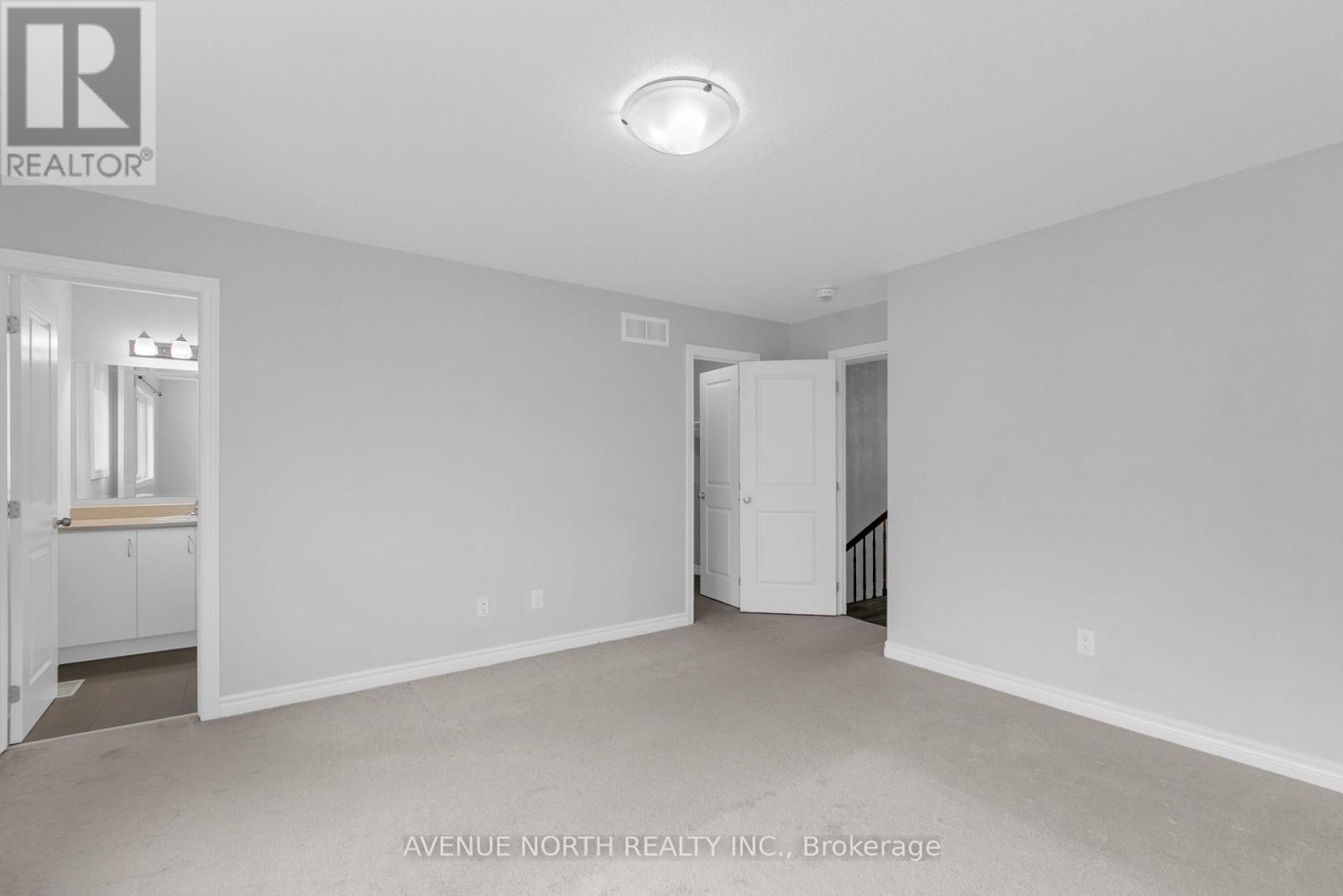 940 KILBIRNIE DRIVE - 34