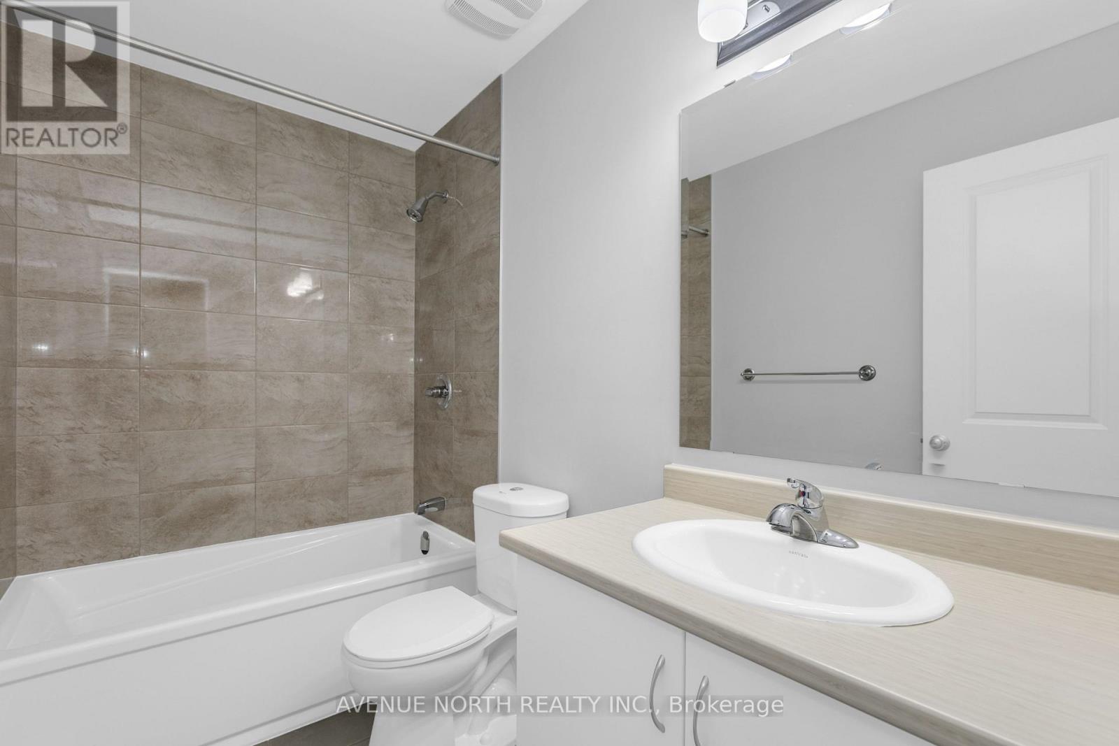 940 KILBIRNIE DRIVE - 39