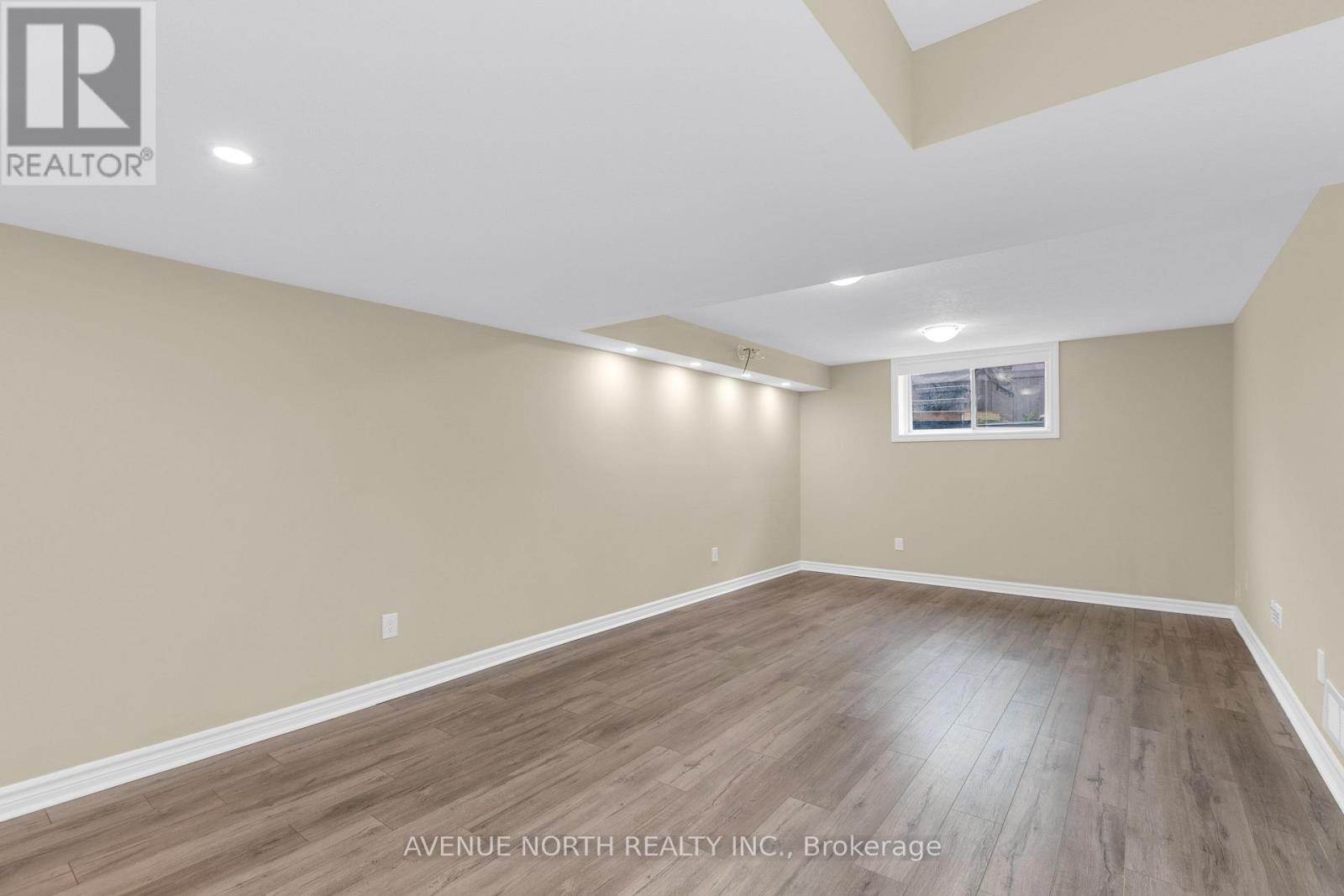 3 Bed, 3 Bath House for Sale in Ottawa – 940 KILBIRNIE DRIVE, Ottawa – MLS# X13651674 - Image 43