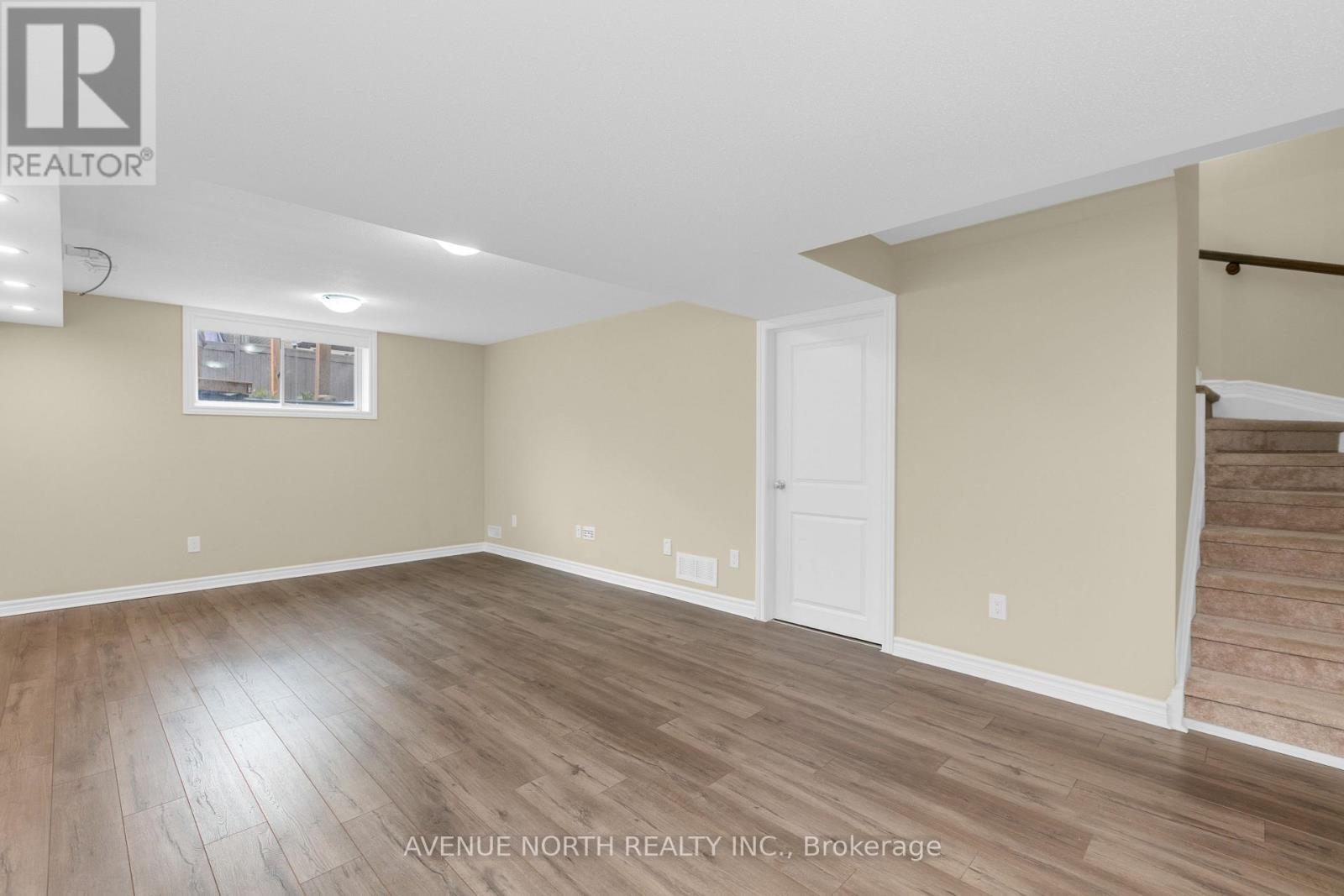 3 Bed, 3 Bath House for Sale in Ottawa – 940 KILBIRNIE DRIVE, Ottawa – MLS# X13651674 - Image 44