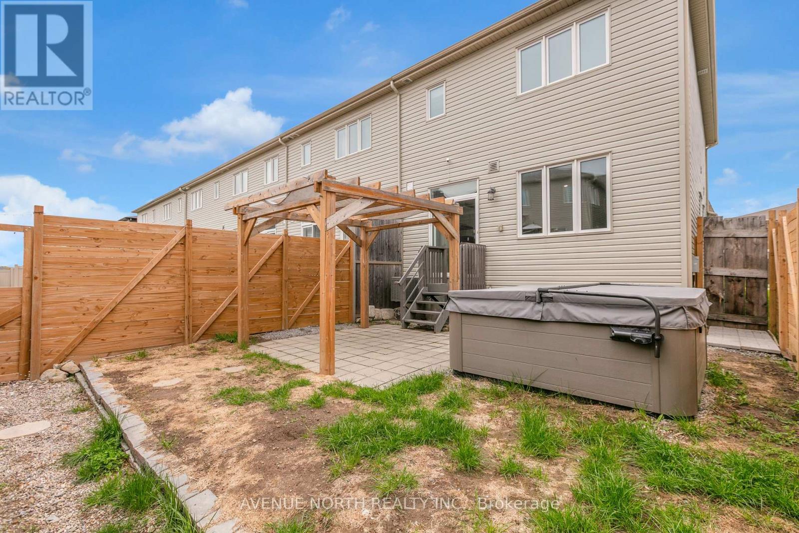 940 KILBIRNIE DRIVE - 50