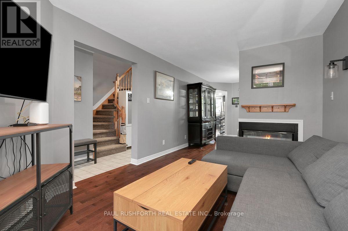 3 Bed, 3 Bath House for Sale in Ottawa – 29 GRENADIER WAY, Ottawa – MLS# X13651740 - Image 9