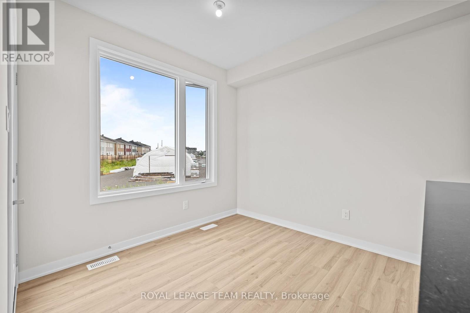 4 Bed, 4 Bath House for Rent in Ottawa – 741 HAFLINGER ROW, Ottawa – MLS# X13651774 - Image 9