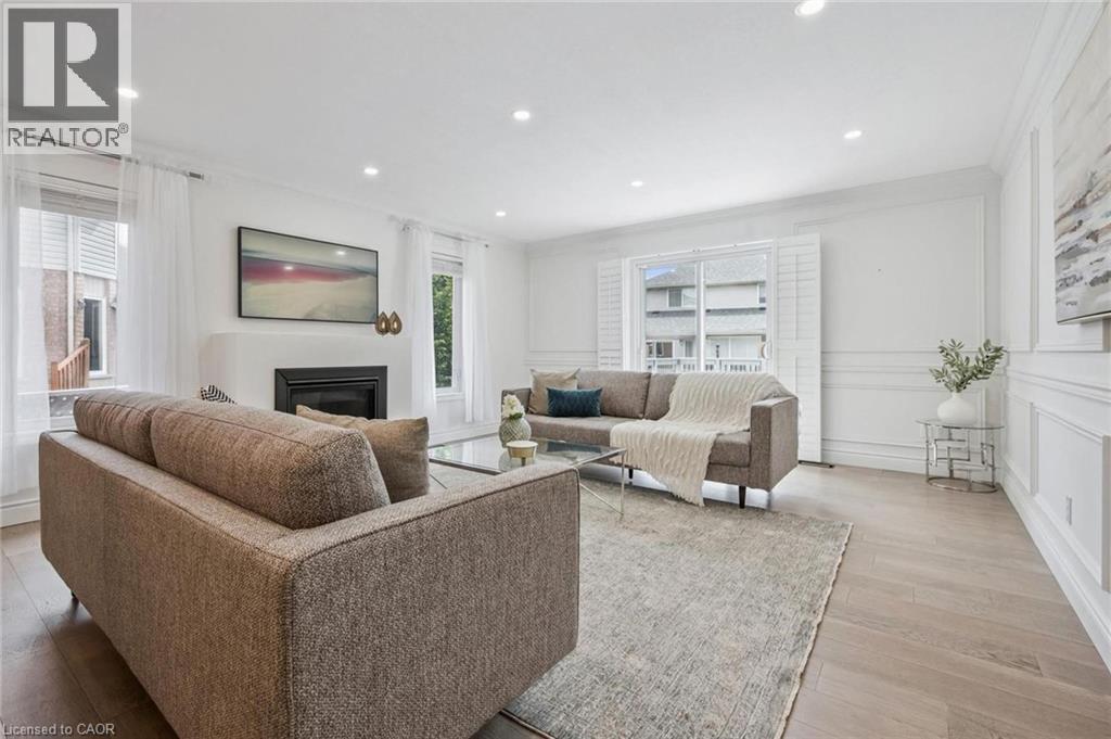 18 KEYS Crescent - 10
