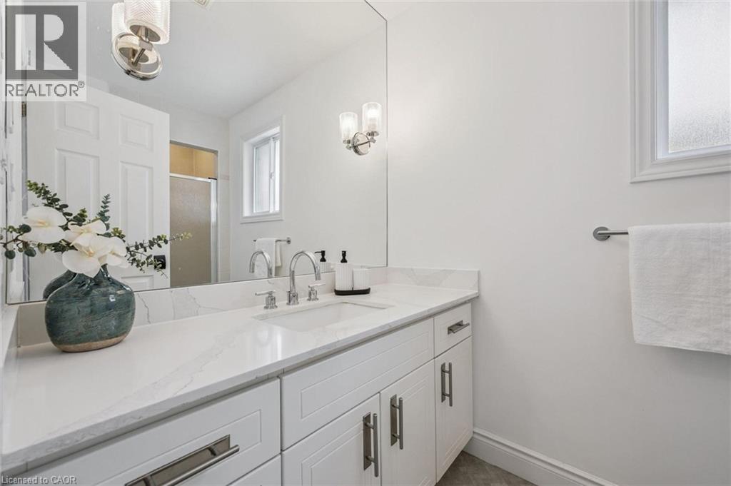 18 KEYS Crescent - 15