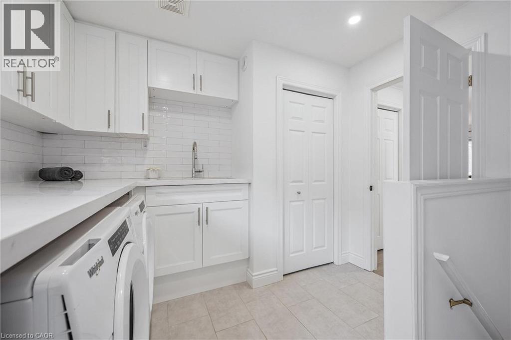 18 KEYS Crescent - 21