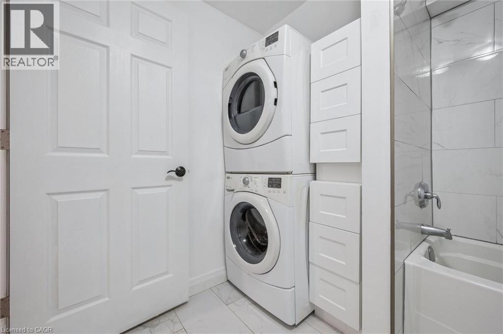 18 KEYS Crescent - 29