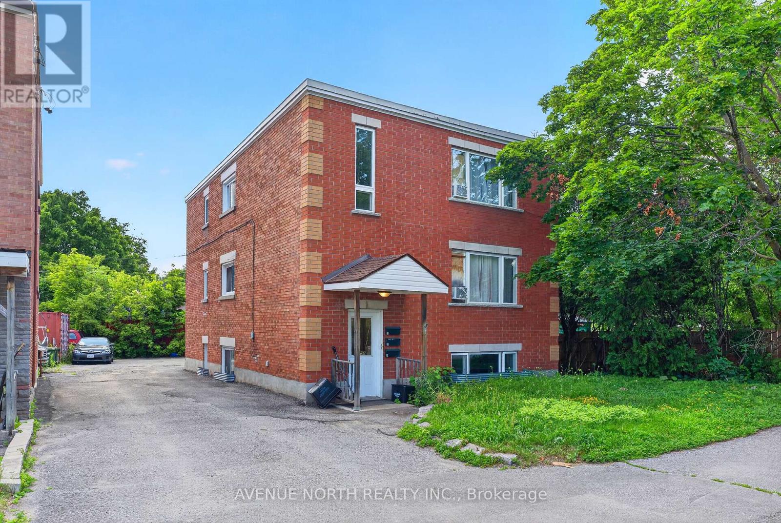5 Bed, 3 Bath Multi-Family for Sale in Ottawa – 734 DE L’EGLISE STREET, Ottawa – MLS# X13544702 - Image 4