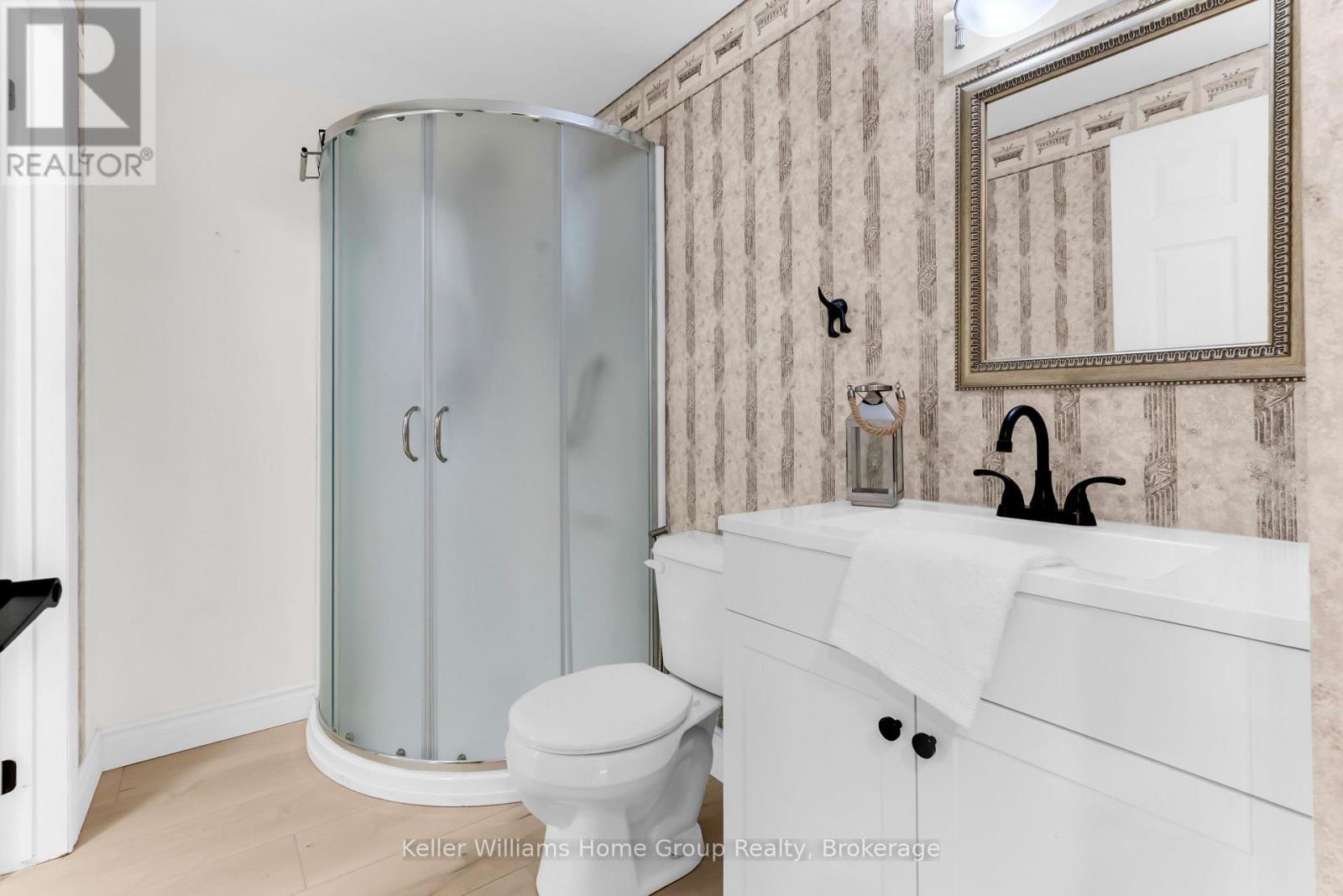 148 CLAIRFIELDS DRIVE W - Image 33