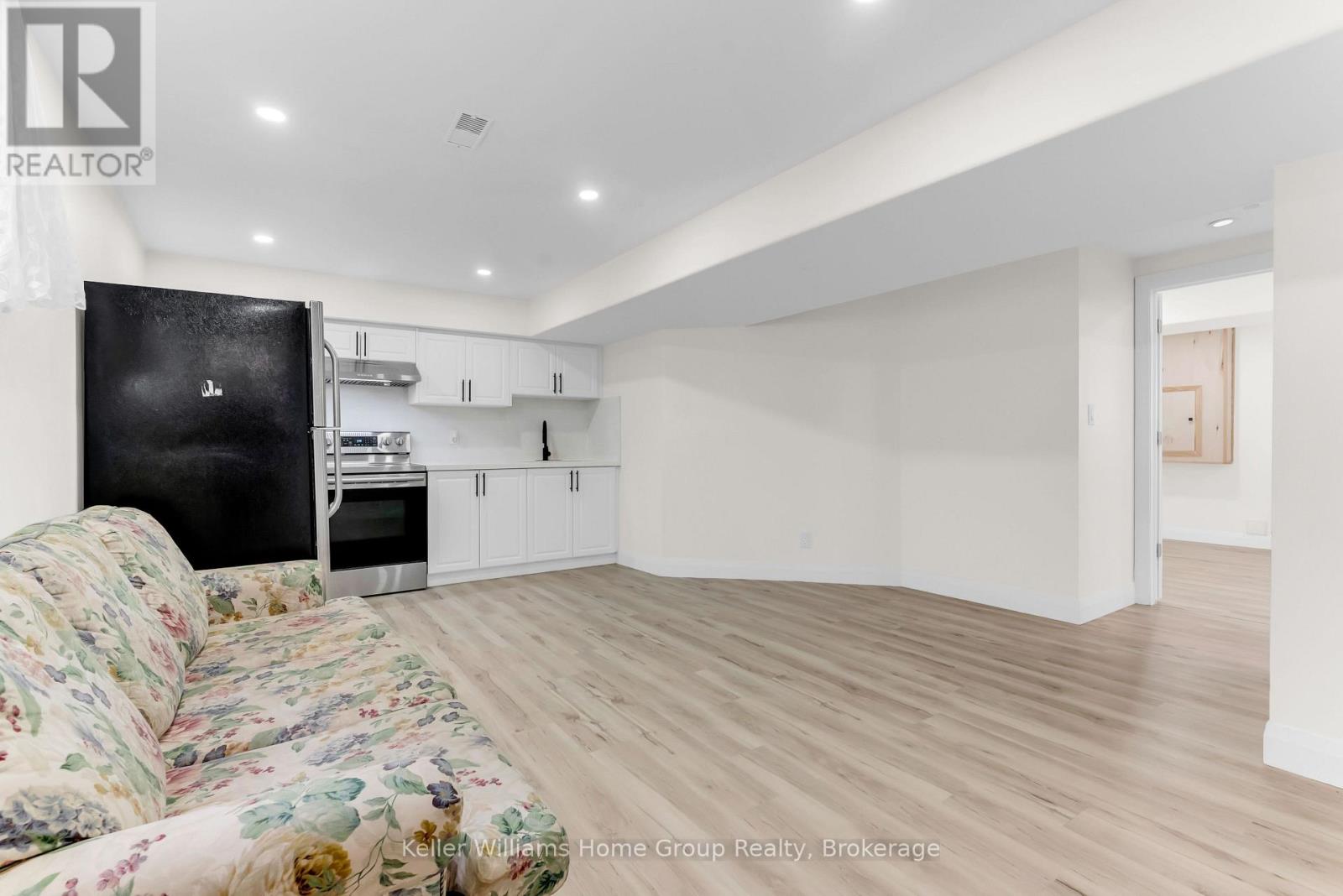 148 CLAIRFIELDS DRIVE W - Image 35