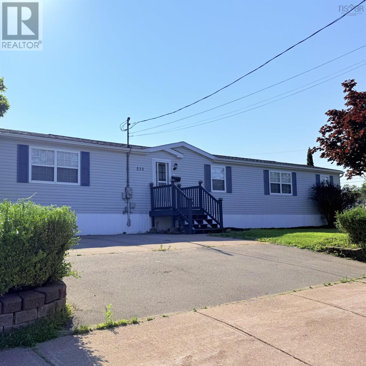 533 YOUNG Street