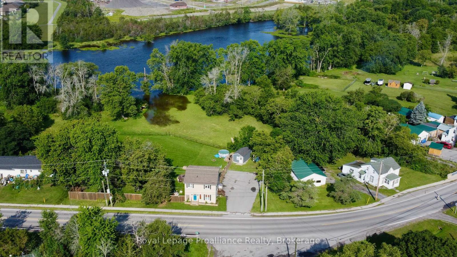 465 CANNIFTON ROAD - Image 3