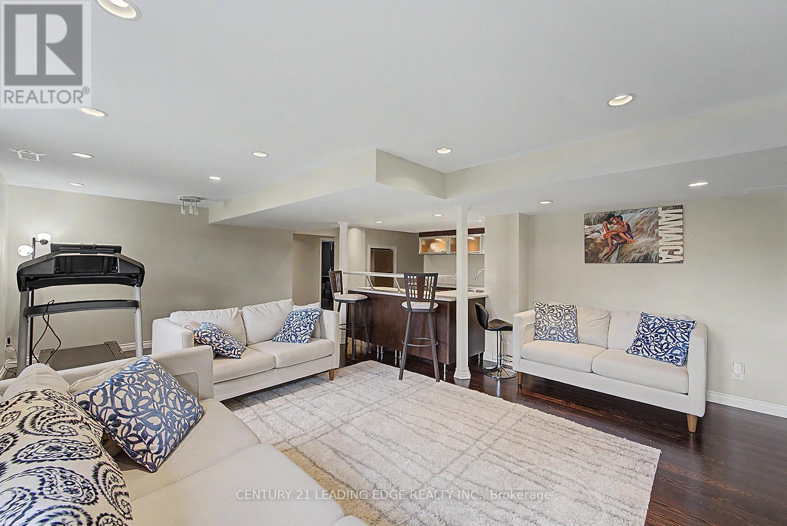 1920 CLEARWATER COURT - 36
