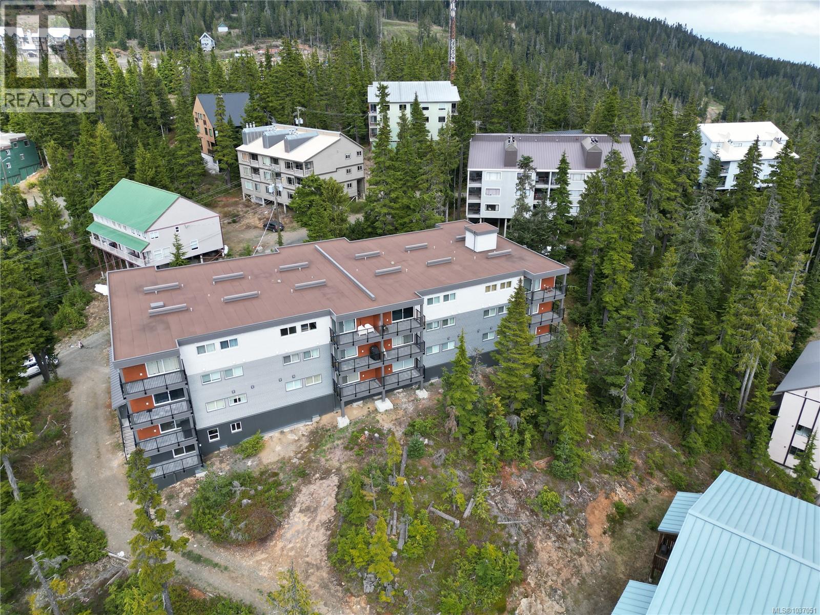 #303 695 Castle Crag Cres - 32