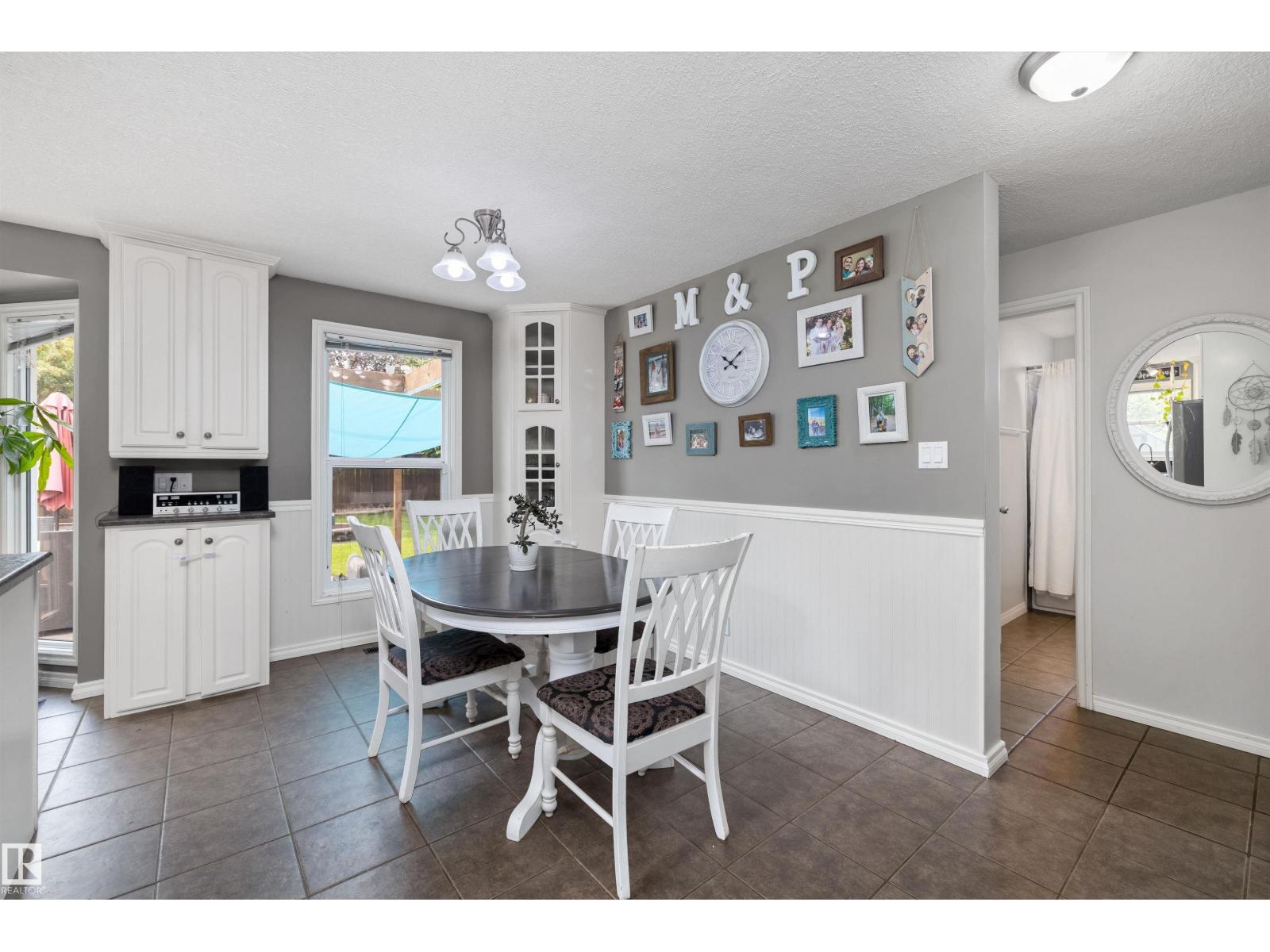 197 GREENWOOD DR - 11