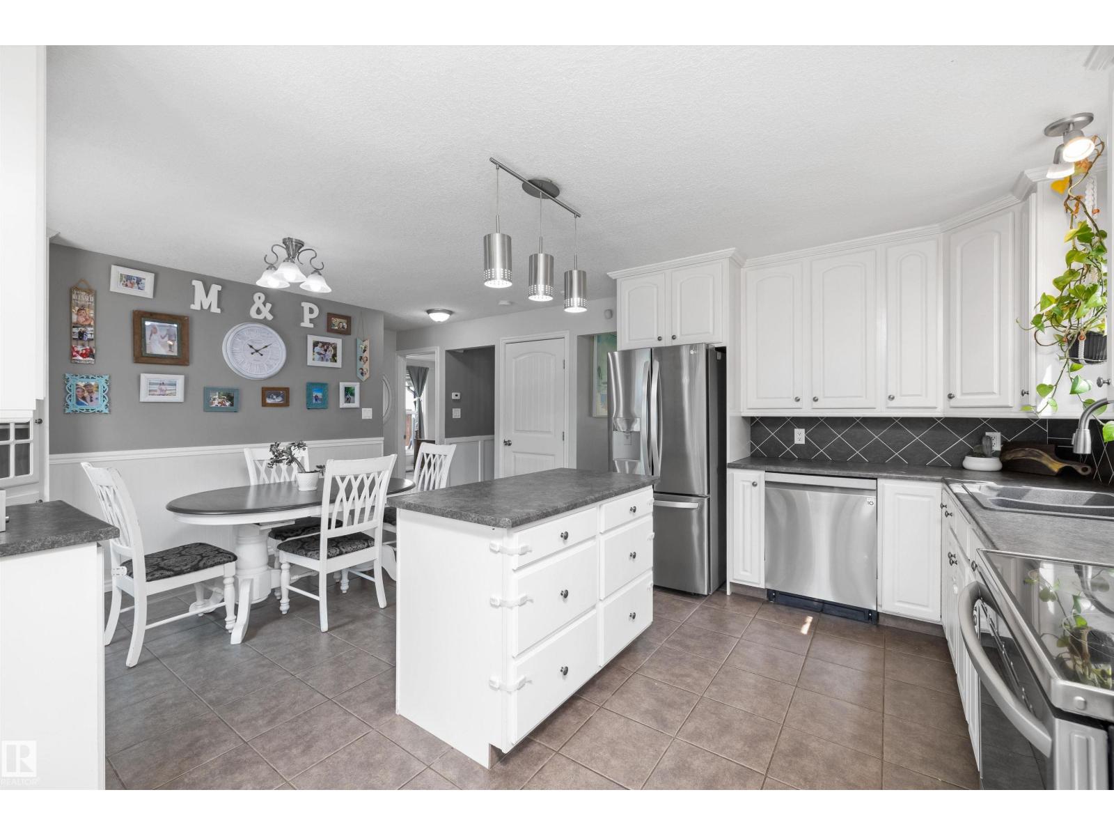 197 GREENWOOD DR - 16