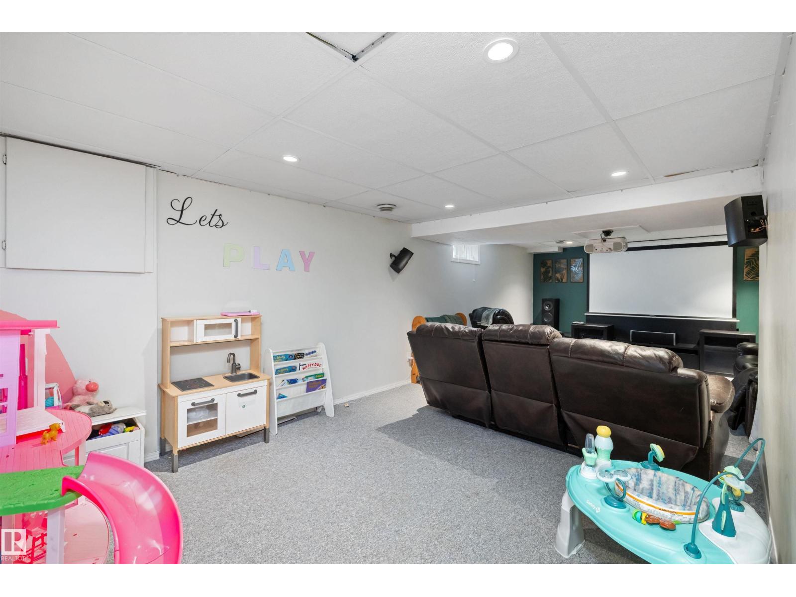 197 GREENWOOD DR - 39