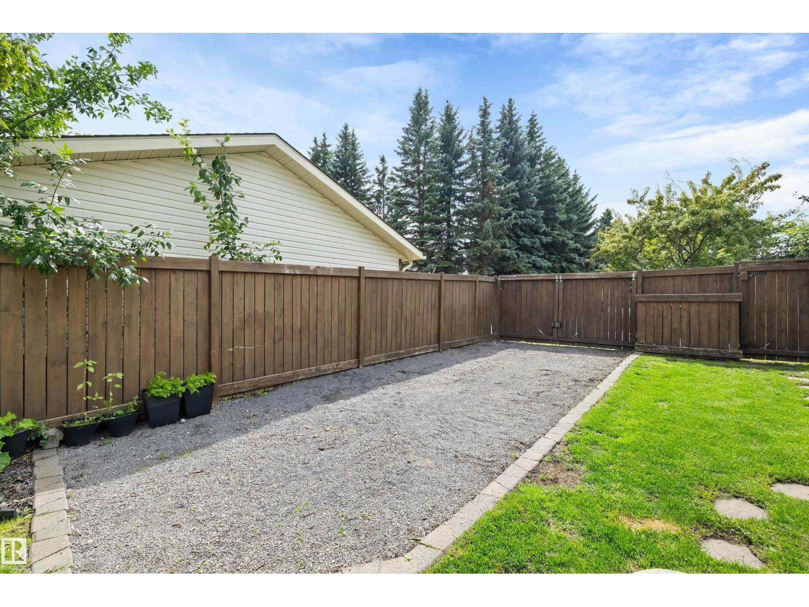 197 GREENWOOD DR - 62
