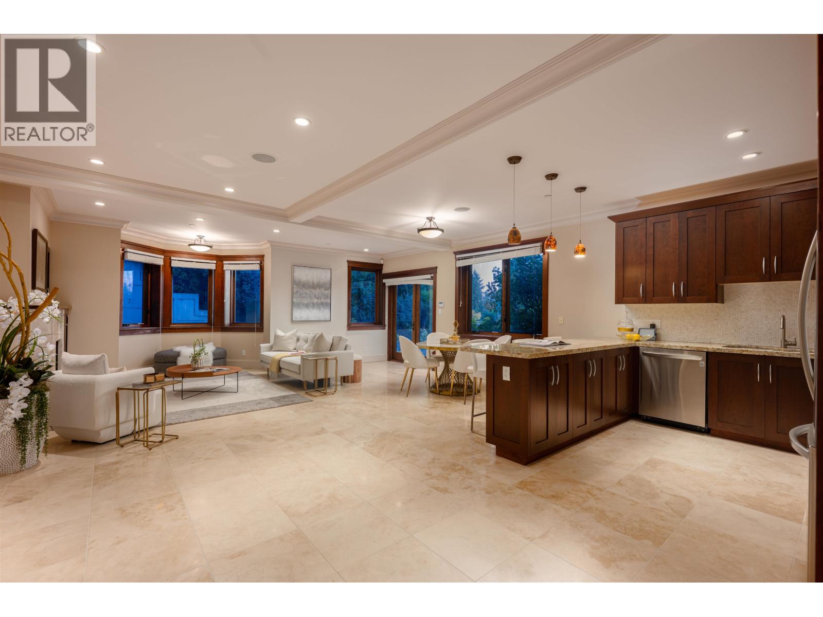 2673 FINCH HILL, West Vancouver photo 31