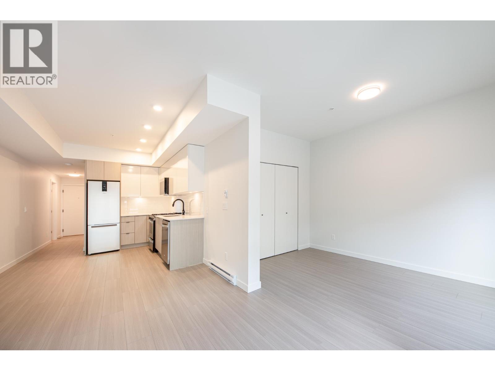 102 2277 HAWTHORNE AVENUE, Port Coquitlam