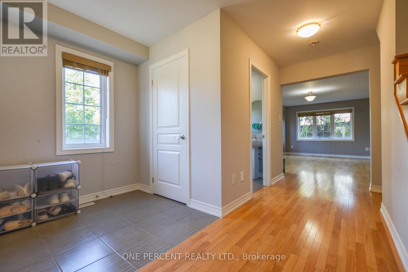 85 BENJAMIN HOOD CRESCENT - 4