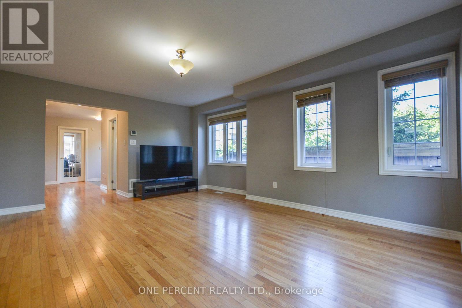 85 BENJAMIN HOOD CRESCENT - 9