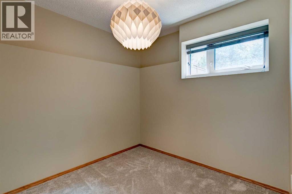 411 Shawinigan Drive SW - Image 25