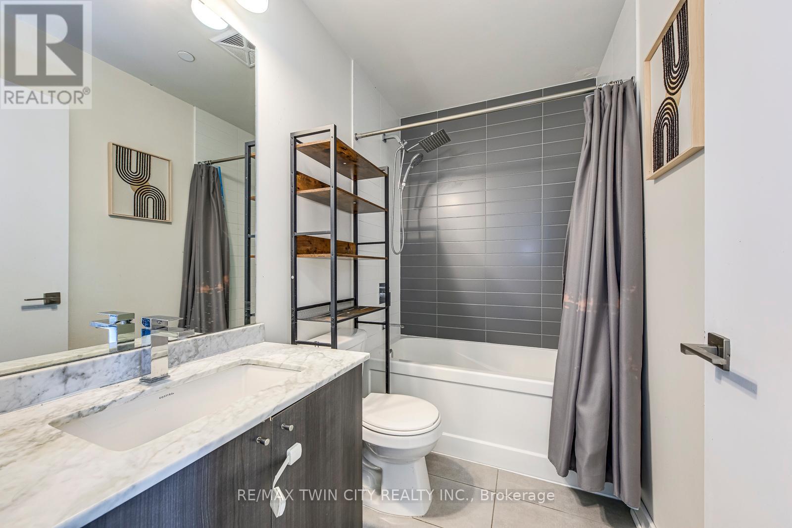 #511 510 CURRAN PLACE - 27