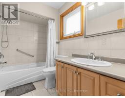 370 Maple Leaf Drive, Toronto, ON M6L1P6 Photo 27