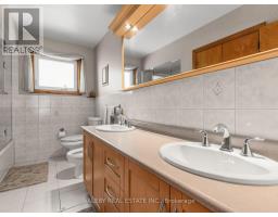 370 Maple Leaf Drive, Toronto, ON M6L1P6 Photo 33