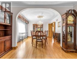 370 Maple Leaf Drive, Toronto, ON M6L1P6 Photo 6
