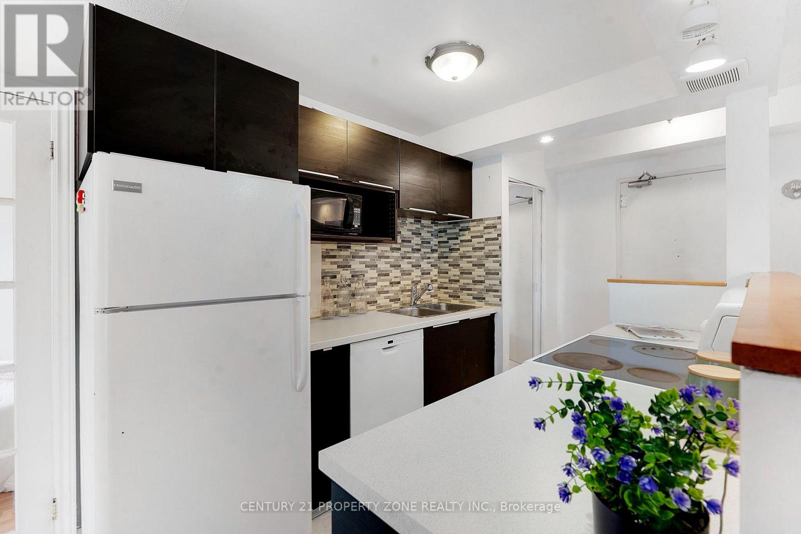 #105 851 QUEENSTON ROAD - 14