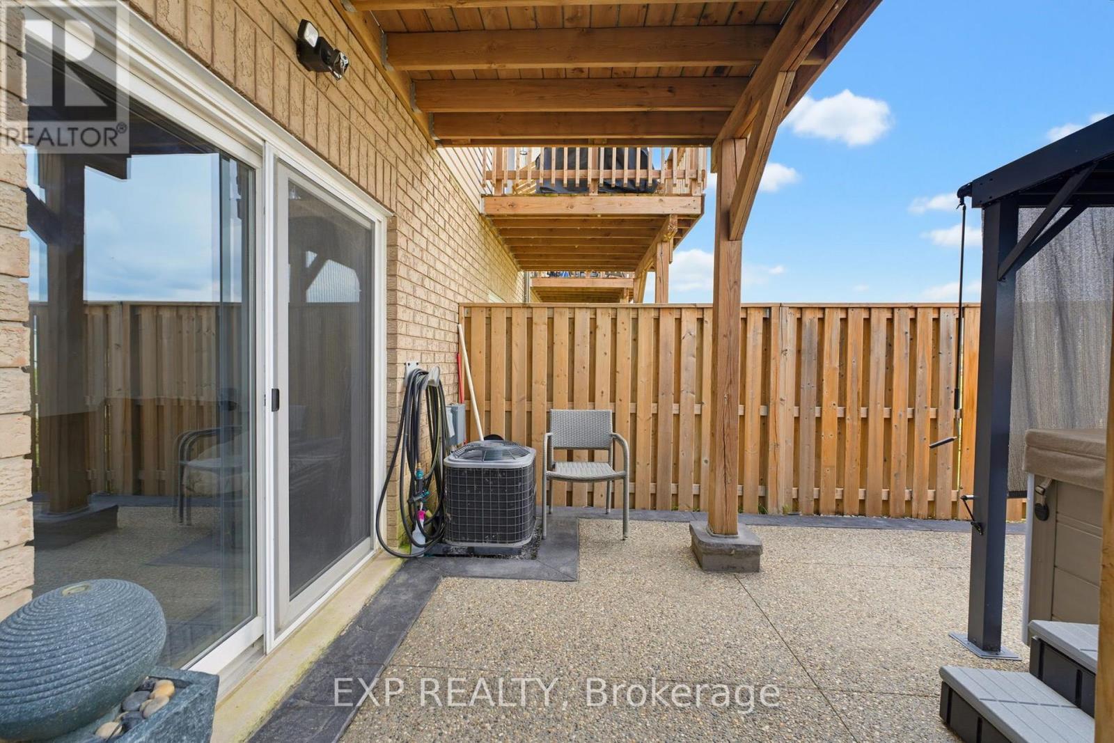 74 LAGUNA VILLAGE CRESCENT - 26