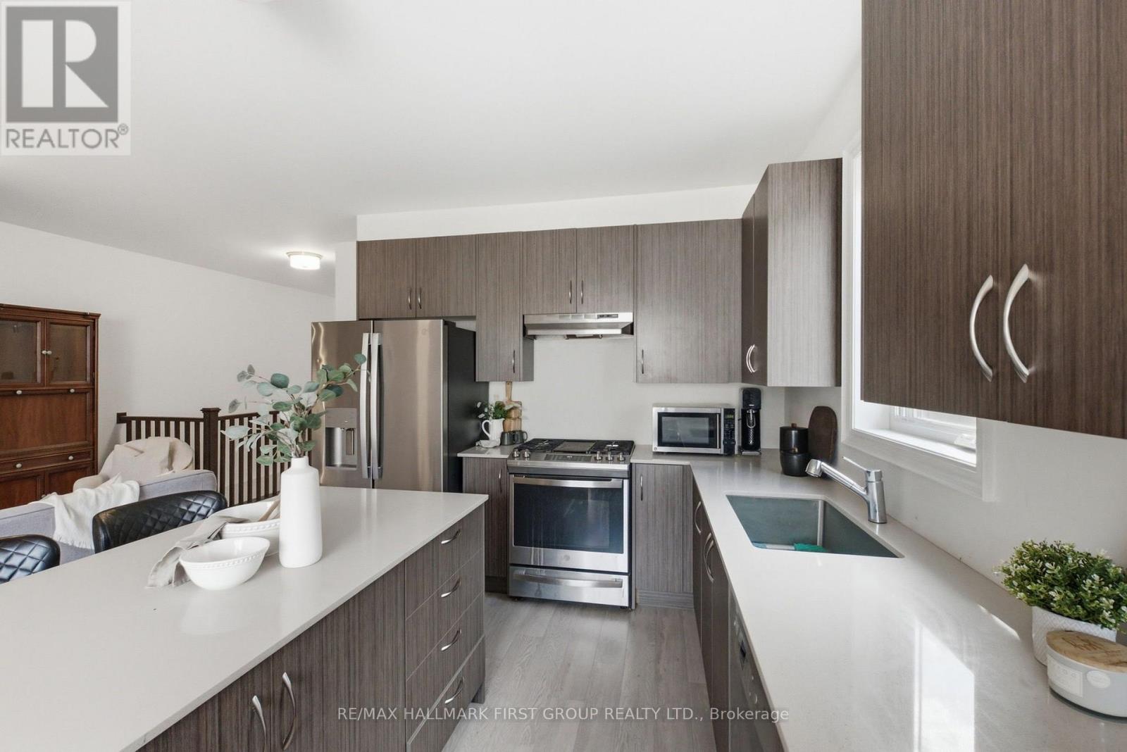 #124 80 MARSH AVENUE - 10