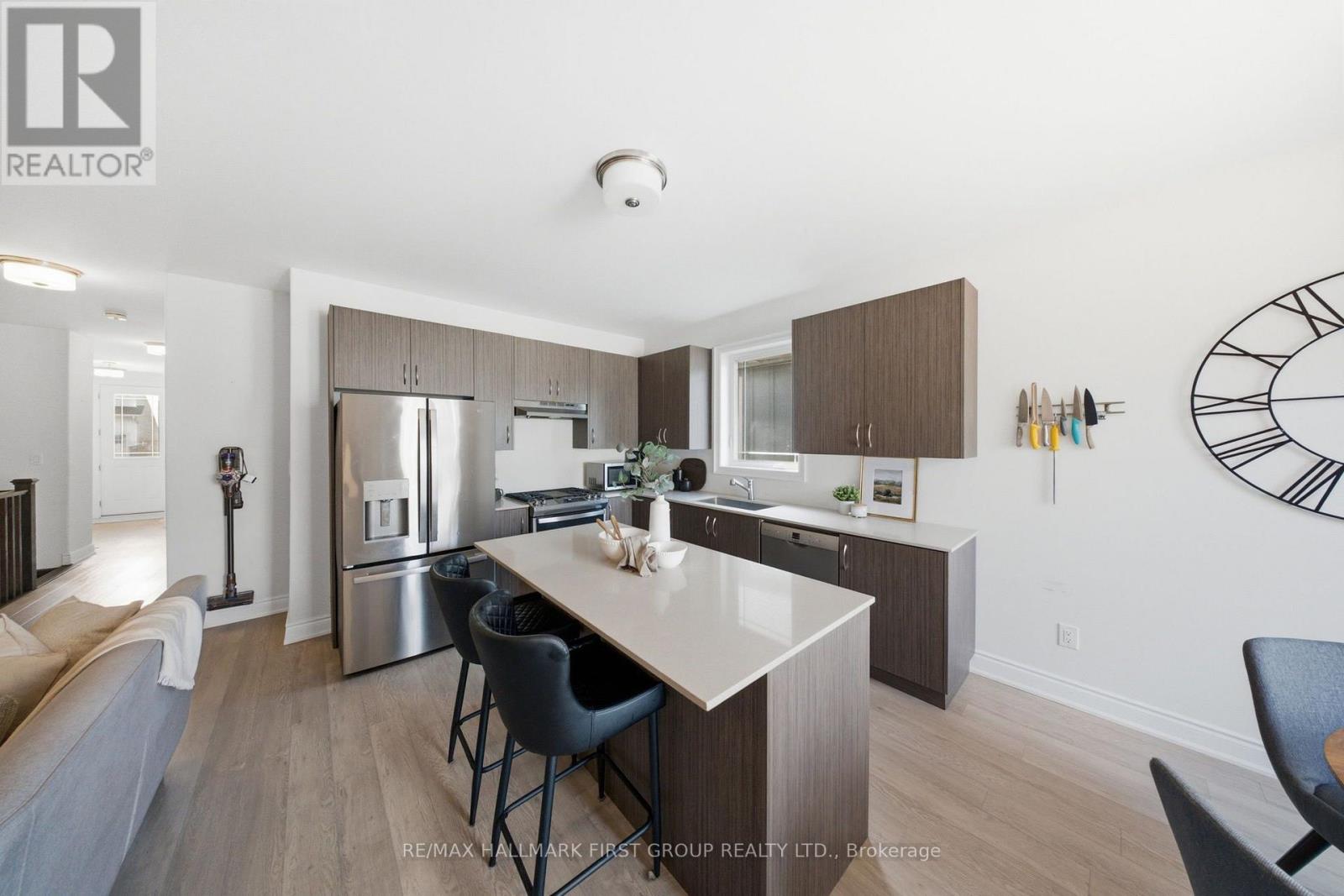 #124 80 MARSH AVENUE - 11