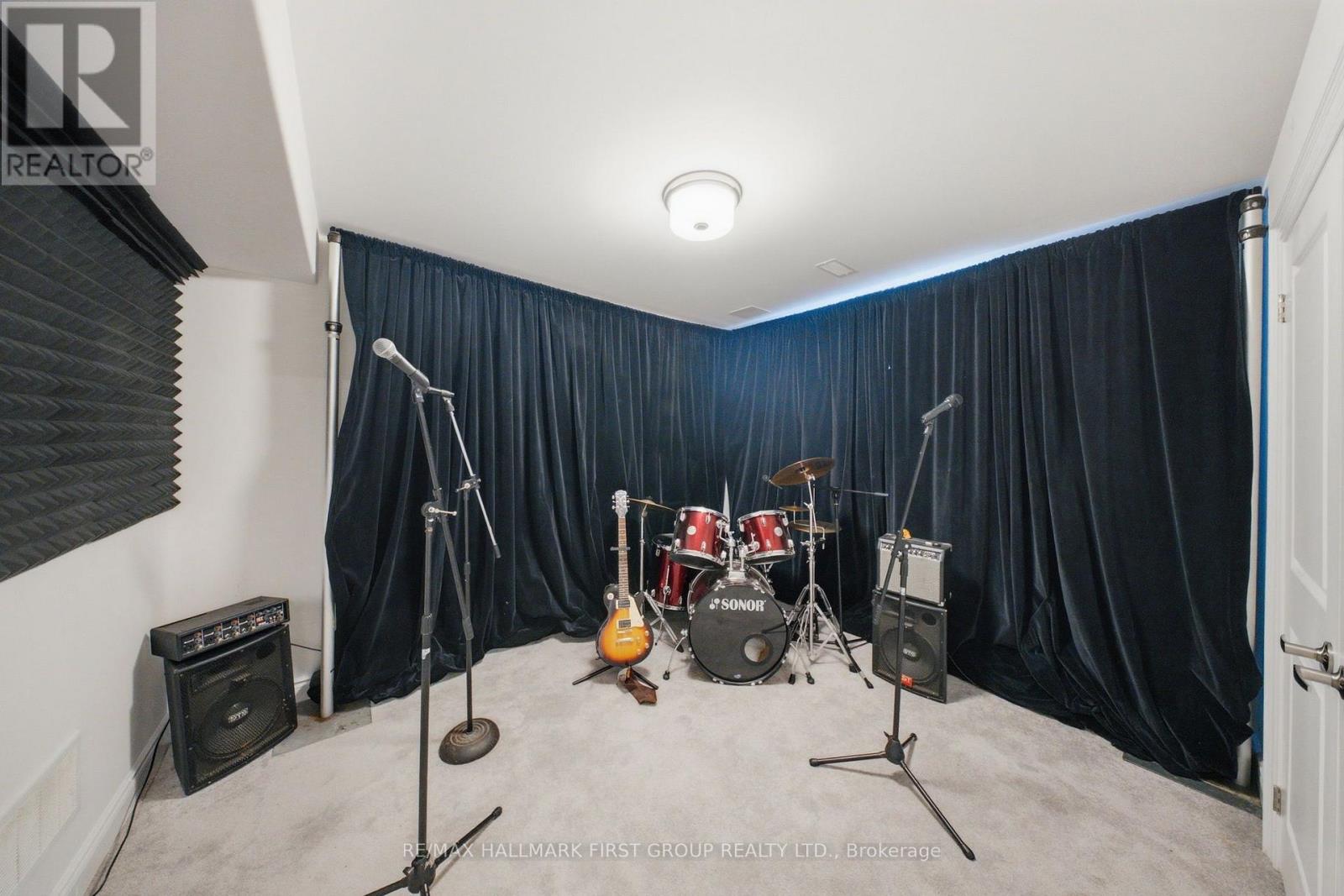 #124 80 MARSH AVENUE - 30