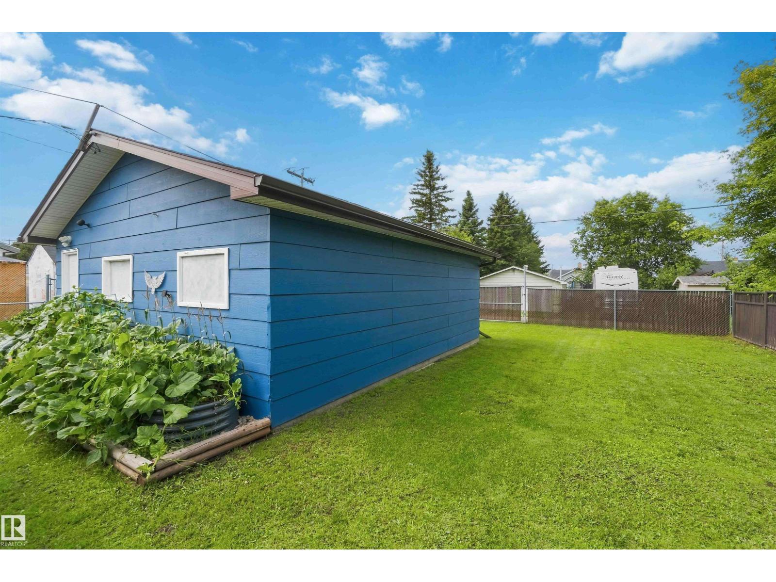 10144 105 ST - 50