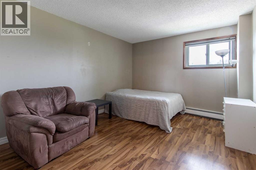 #418 5 Berkeley Place W - 15