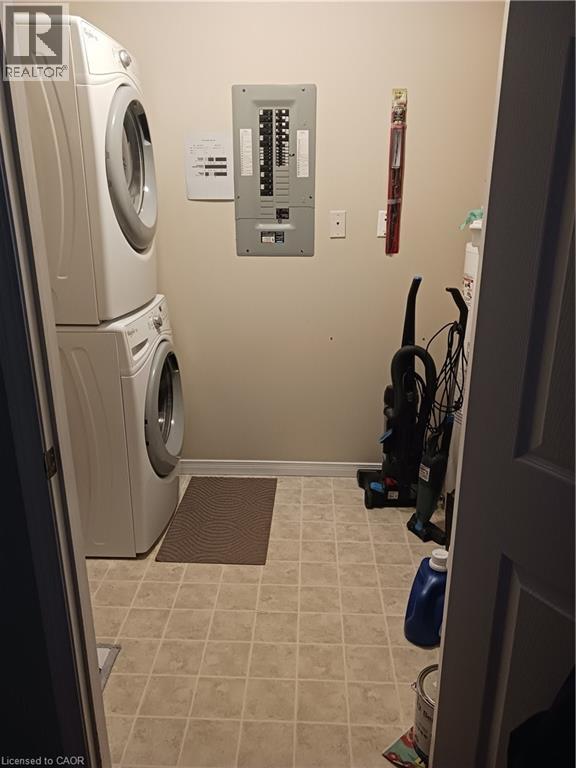#108 8 HURON Street - 8